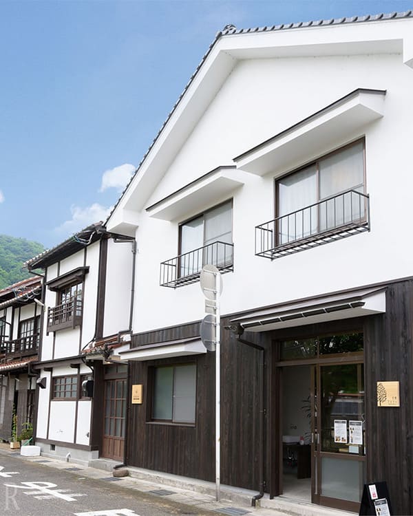 わんにゃんリゾート別邸新町外観
